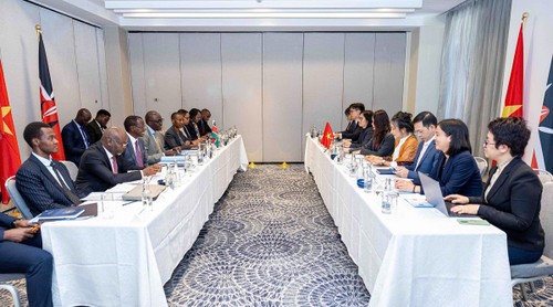 Thứ trưởng Ngoại giao Nguyễn Minh Hằng thăm làm việc tại Kenya